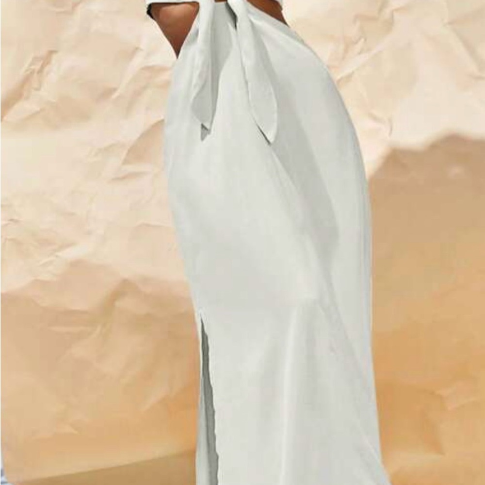 SHEIN White Halter Sleeveless Gown